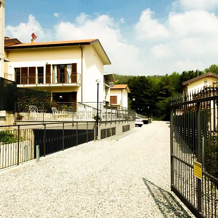 Rossovino מלון