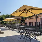 科莫罗索维诺酒店 3* 科莫